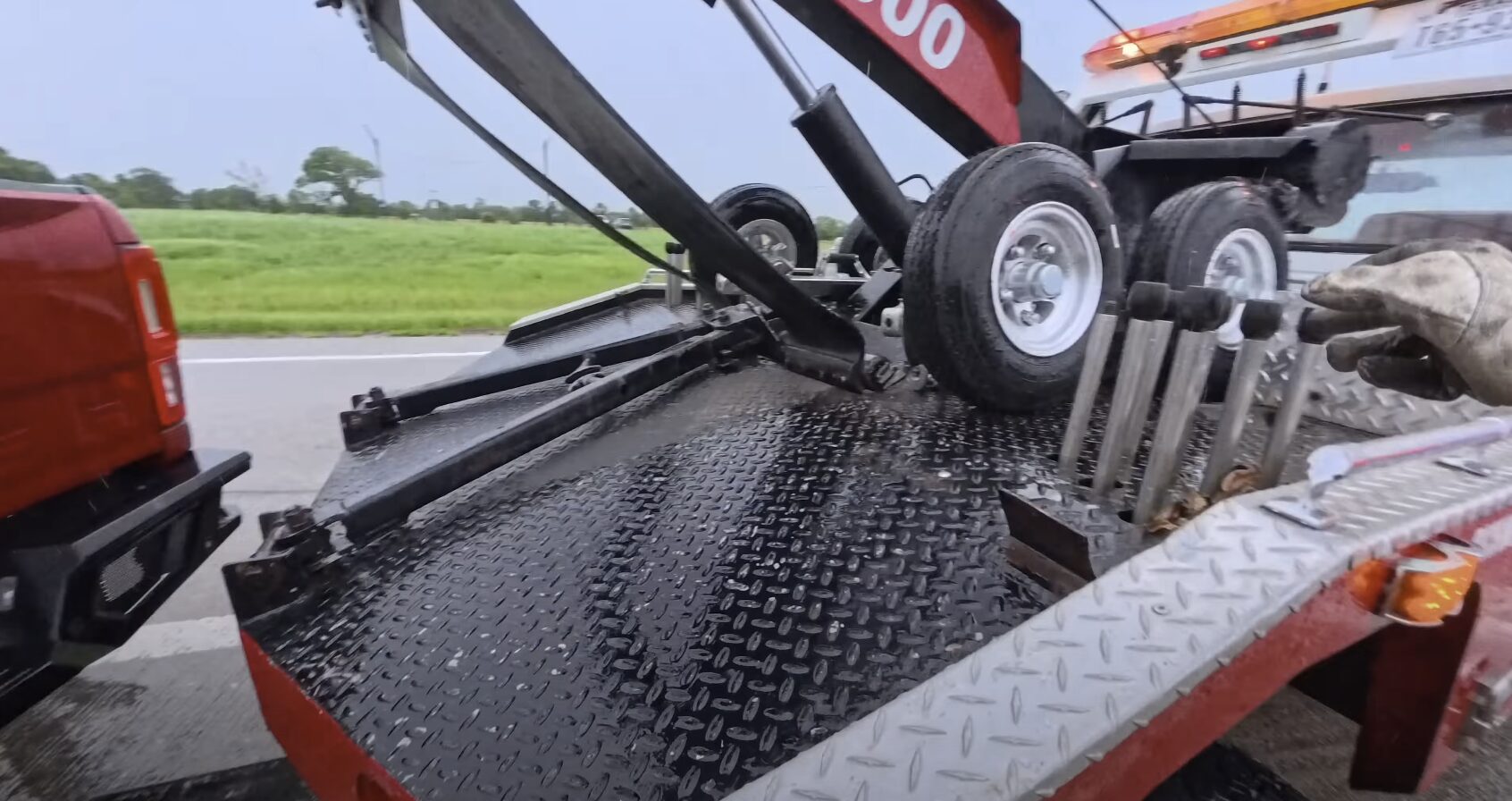 Fast emergency towing response in Pharr, TX Emergency towing truck responding to accident scene